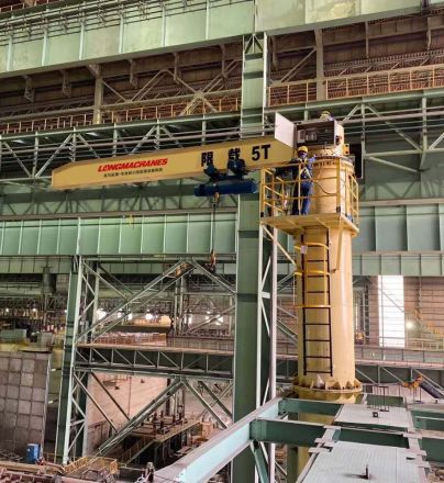 5噸旋臂起重機(jī)成功為客戶解決搬運問題